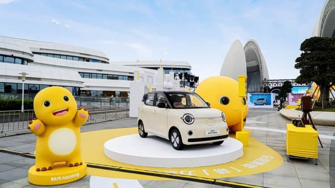 四门破局，玩趣升维：第五代宏光MINIEV重塑代步新标杆