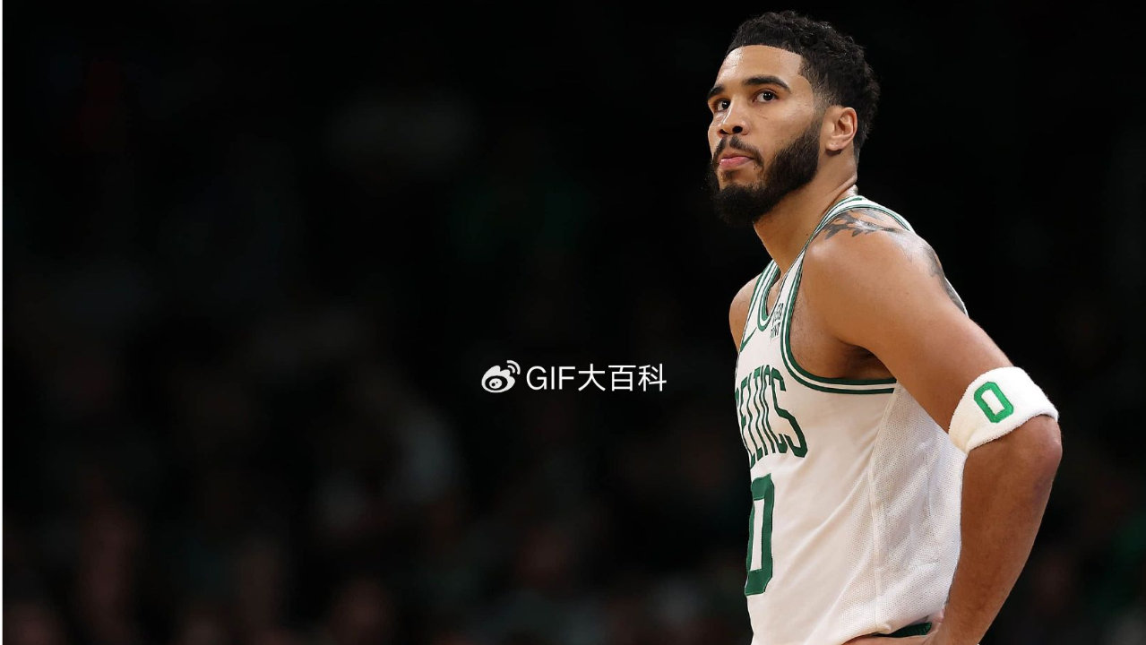 塔图姆32+8+0失误解锁14000分，历史第五年轻！绿军复仇黄蜂