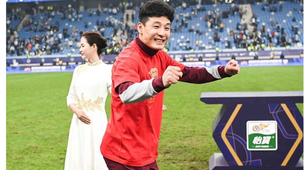 冠军DNA！武磊：希望海港队拿到更多的冠军，为上海争夺荣誉！