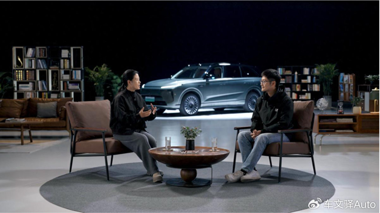 当 AI 学会 开车！全新蓝山带 VLA 大模型来了 实测老司机都服