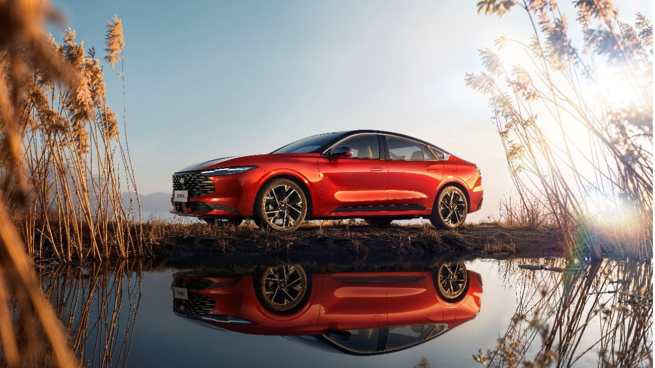 搭载第五代2.0T EcoBoost®发动机，福特新蒙迪欧拉高同级性能标准