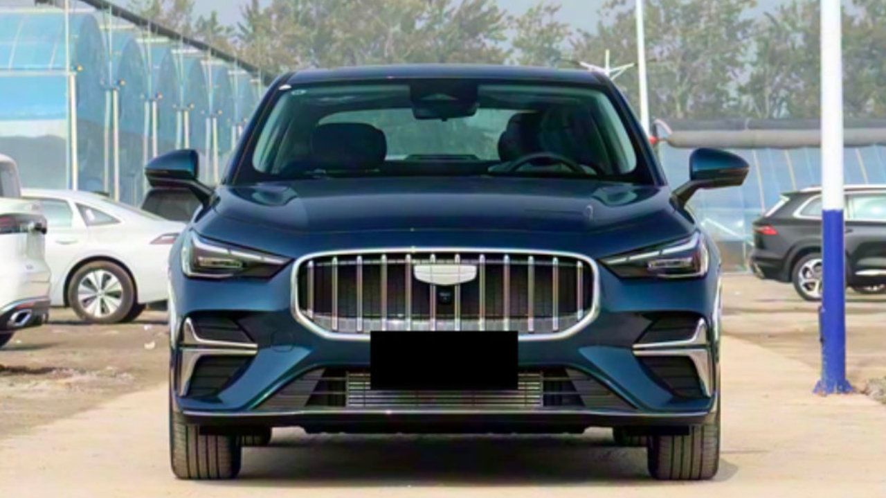 内外全面升级 吉利帝豪新老款车型对比