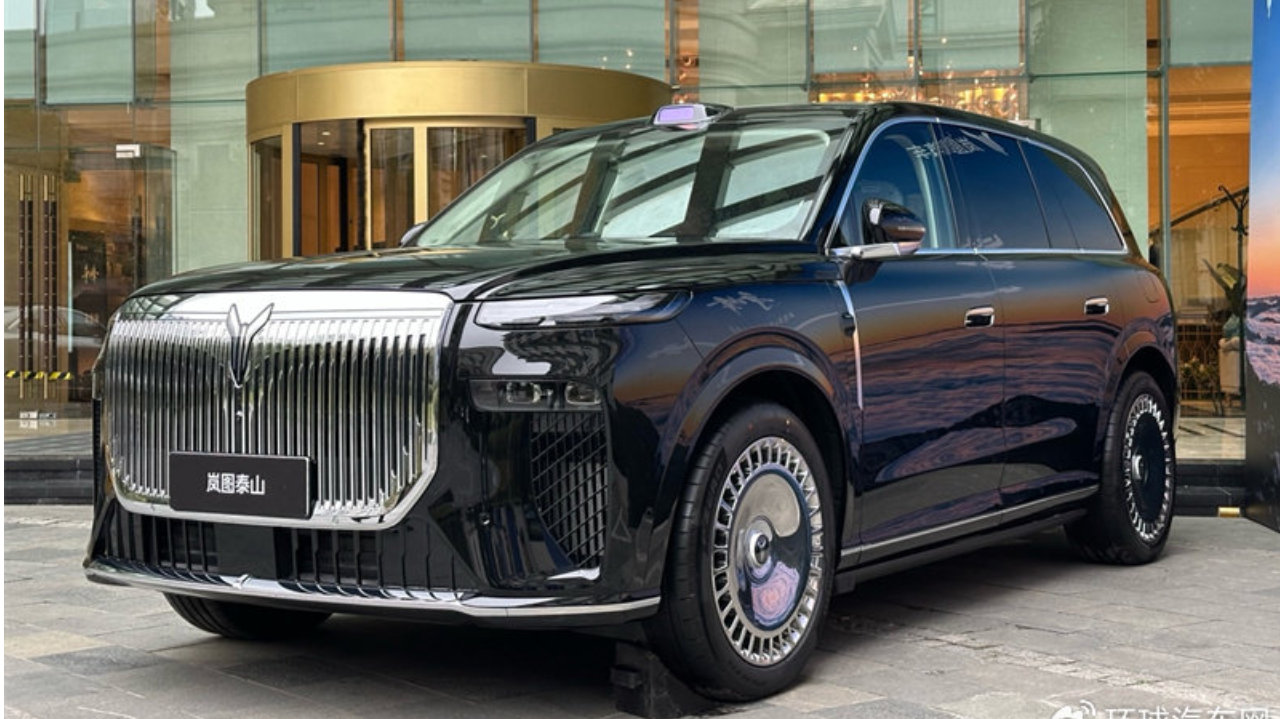 岚图旗舰SUV泰山“降临魔都”，开启品鉴