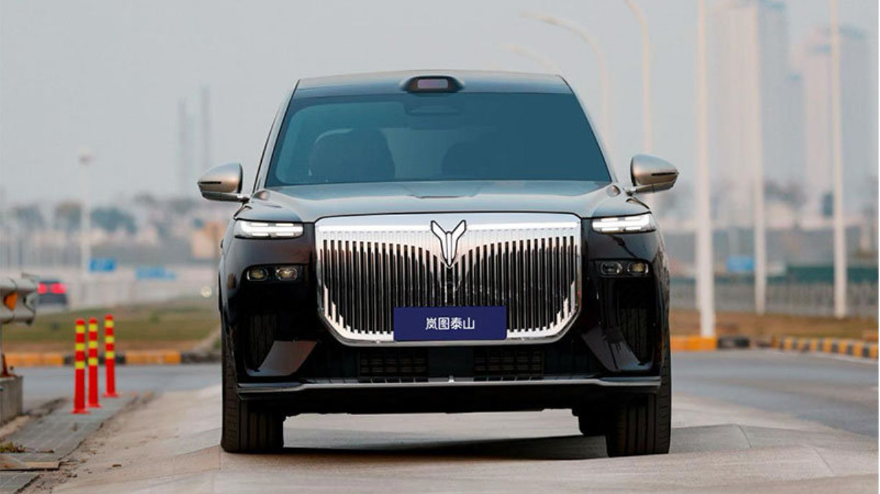 BBA车主转型记：在岚图工厂看见华系豪华新标准