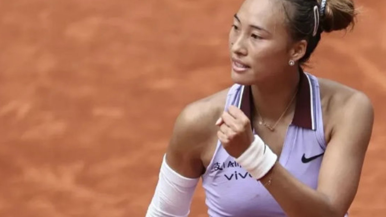 郑钦文世界排名跌出前十，伤病与积分规则下的赛季起伏