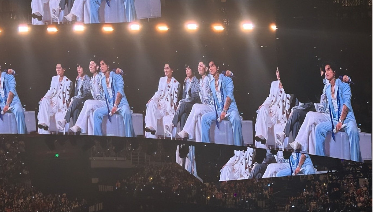 恒星之城演唱会成都站首场，F3、阿信与1.6万粉丝合唱《流星雨》