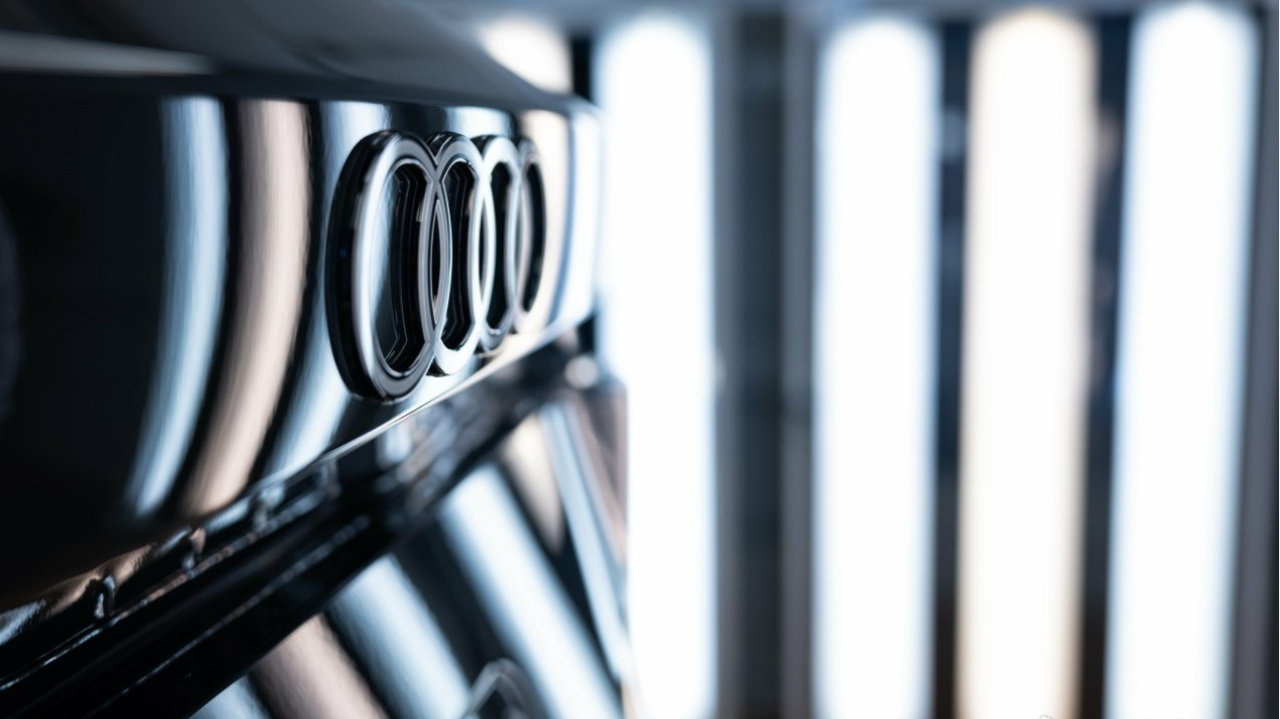 中国豪华车老大之争：奥迪凭啥干掉奔驰宝马？