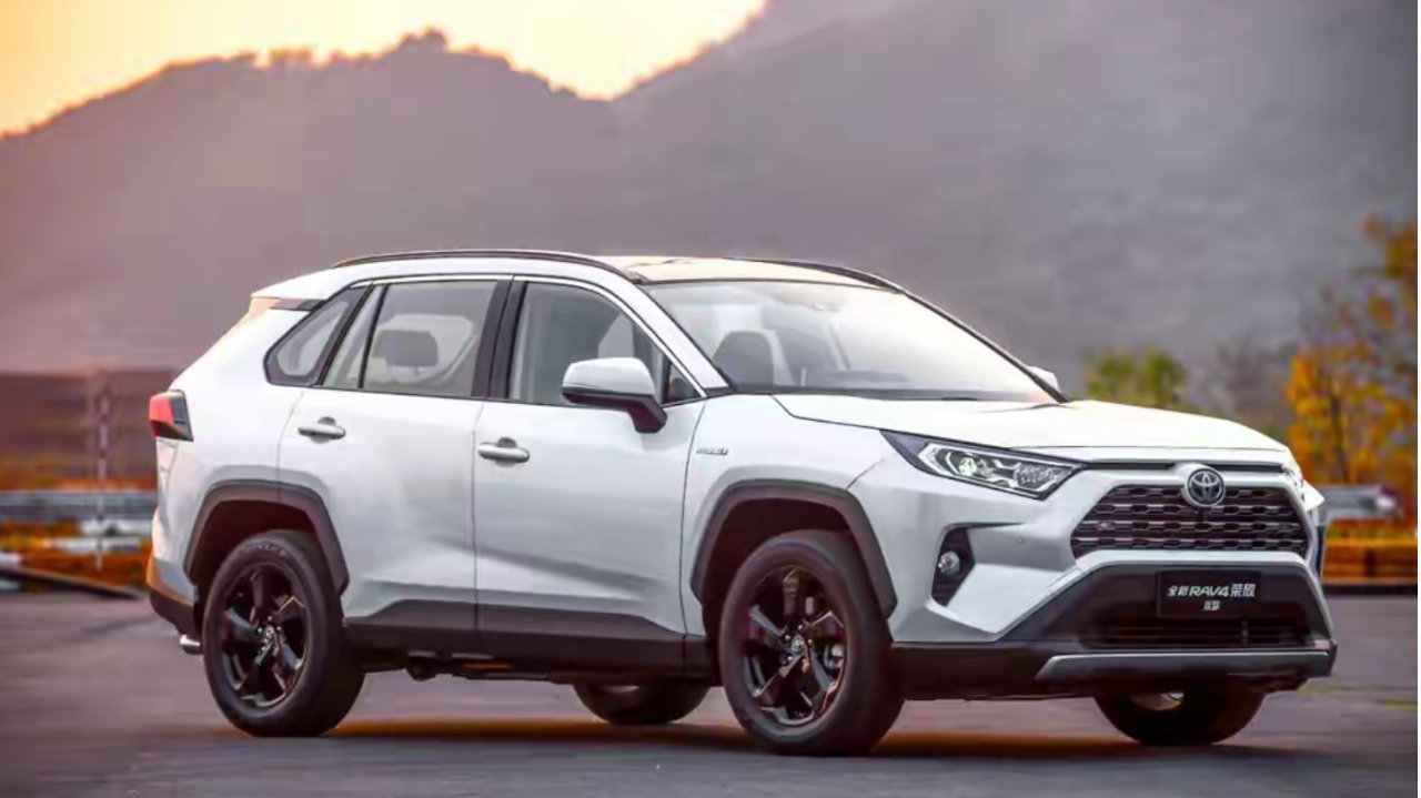 注意了！因黑屏且无法恢复等风险，超1万台丰田RAV4被召回