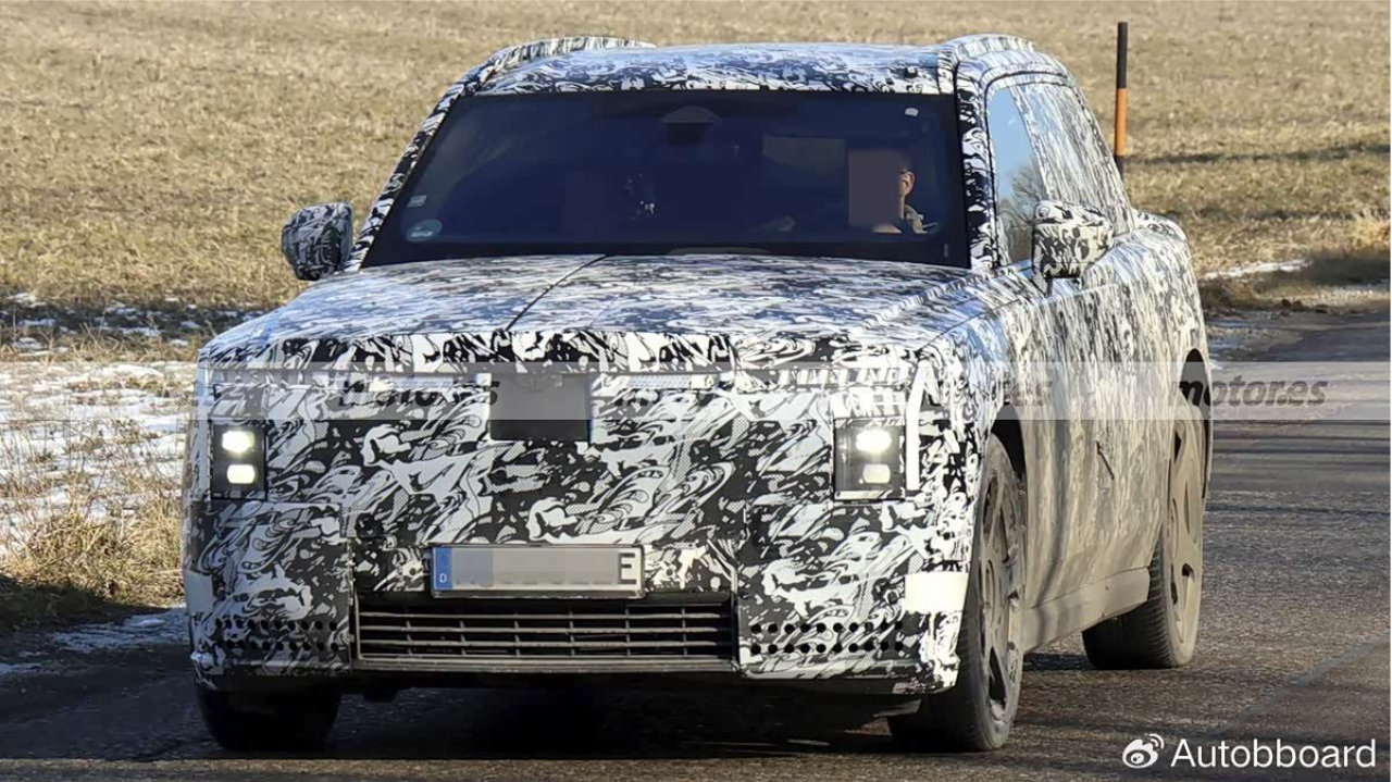 劳斯莱斯首款纯电SUV谍照曝光，库里南同级别，或今年发布