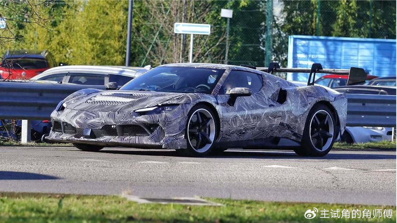 法拉利全新跑车谍照曝光 醒目的大尾翼 搭载非混动V6动力