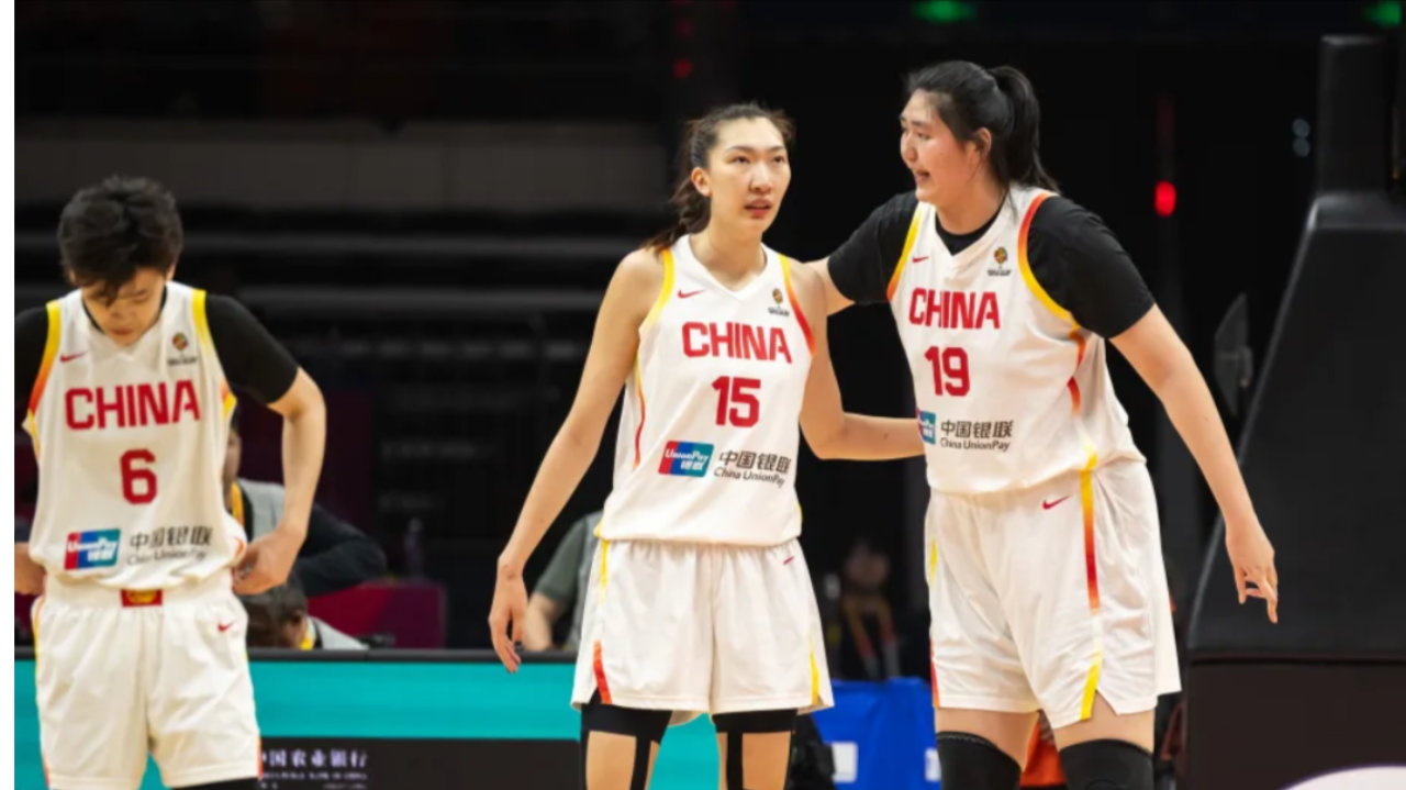 三战43+19女篮真鲨鱼！18岁张子宇比韩旭大一圈 美媒：内线绝对优势
