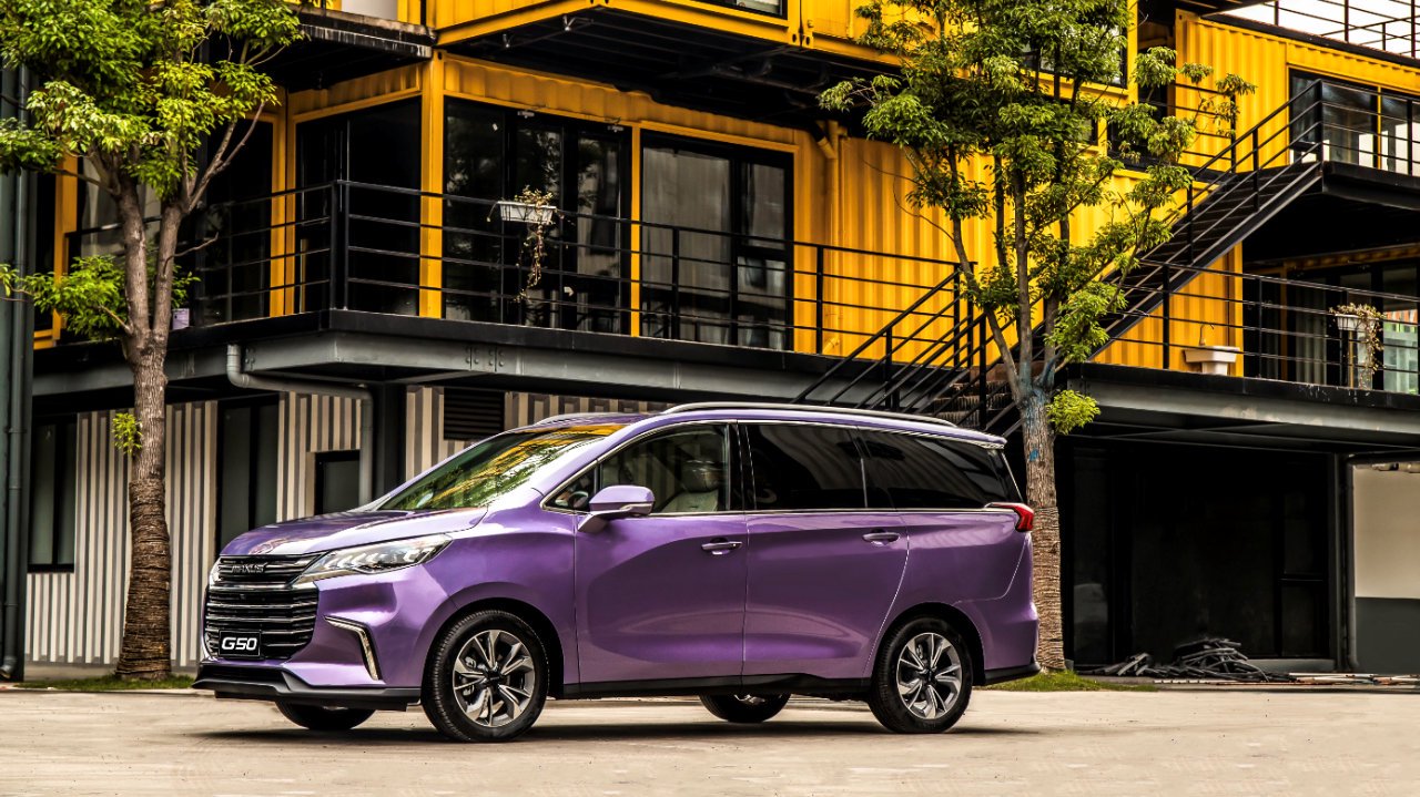 工薪家庭选这两款MPV就行，便宜耐用油耗低，月入5000能养起