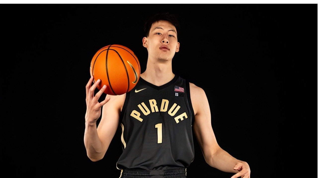 恭喜！中国男篮18岁2米15留洋新星入选篮球峰会：看齐王治郅阿联？