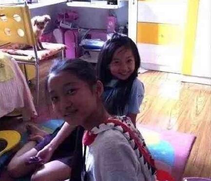 林妙可探班关晓彤!都是童星出身,如今的地位却已是差距甚大 林妙可探班关晓彤!都是童星出身,如今的地位却已是差距甚大