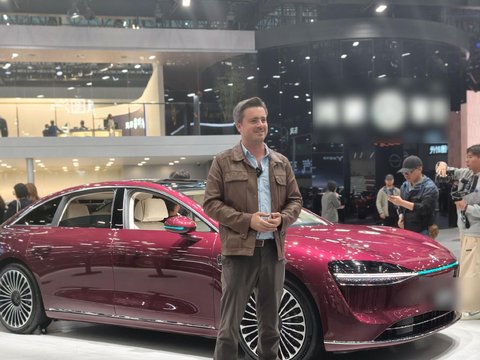 国产豪华车惊艳外国车展观众，性能比肩BBA