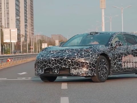 启境首款猎装轿跑测试车曝光 华为L3辅助驾驶 将于2026年6月上市