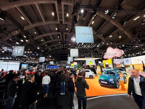 车市杀疯了，先“杀”掌门人