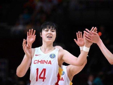 中国女篮：两大核心冲击WNBA，邓雨婷入选下期集训