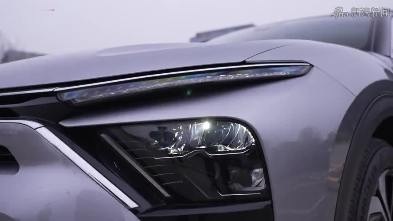 凡尔赛造型让洗车场老板迷惑，差点多遭10元｜千里长测（上）