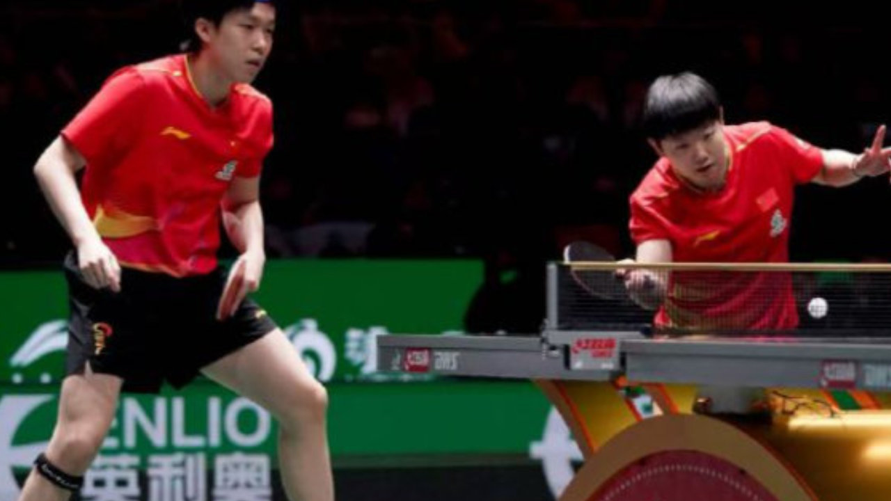 王楚钦/孙颖莎3-0户上隼辅/张本美和，拿下关键一分