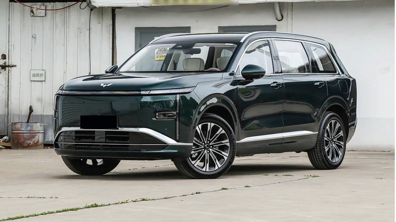 国产又一大6座SUV，五菱星光L将上市，2+2+2布局，纯电续航260km