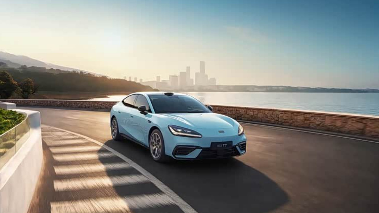 吉利银河TT预售14.59万起，全系标配800V与宁德时代电池
