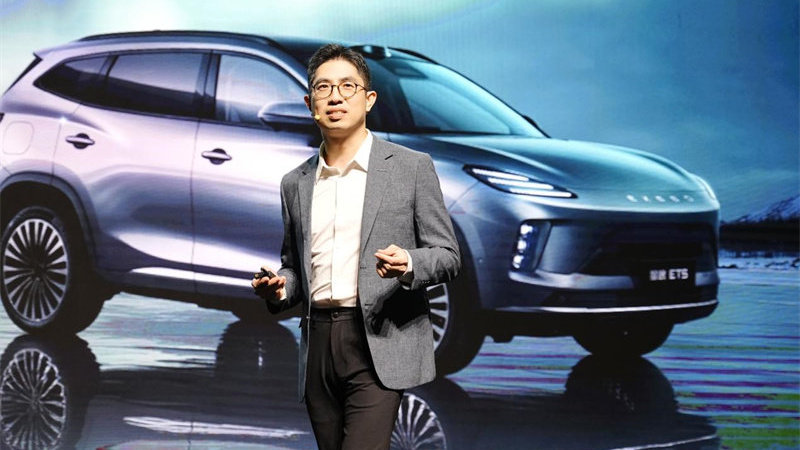 卷王炸场！星途ET5预售15.99万，猎鹰700智驾+保时捷同源底盘真香