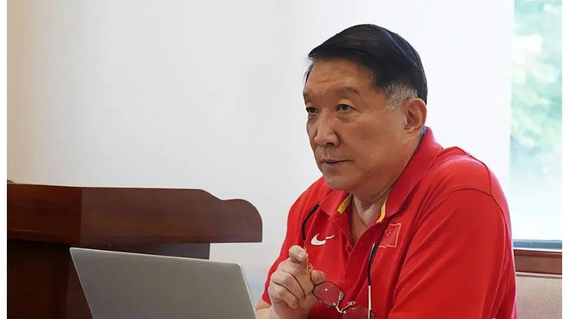 宫鲁鸣主动辞职？女篮换帅闹得人尽皆知，这样做对吗？