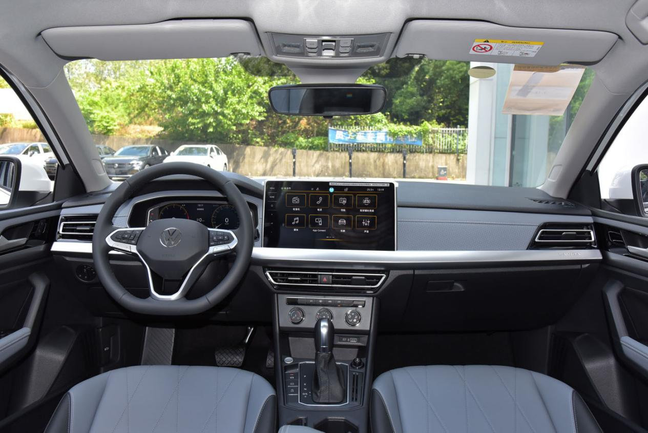 锋芒个性or 生活顾家, 全新 伊兰特和大众朗逸怎么选?