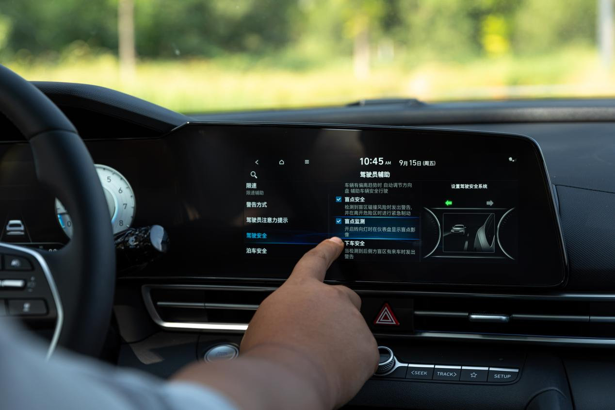 锋芒个性or 生活顾家, 全新 伊兰特和大众朗逸怎么选?