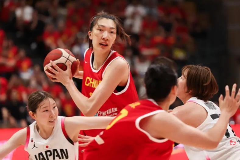 女篮12人大名单出炉，刘禹彤遗憾落选，国家队重点培养张子宇