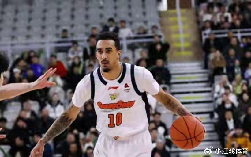 杜锋赛后怒批全队“魂不守舍”，广东输球背后藏着更大隐患