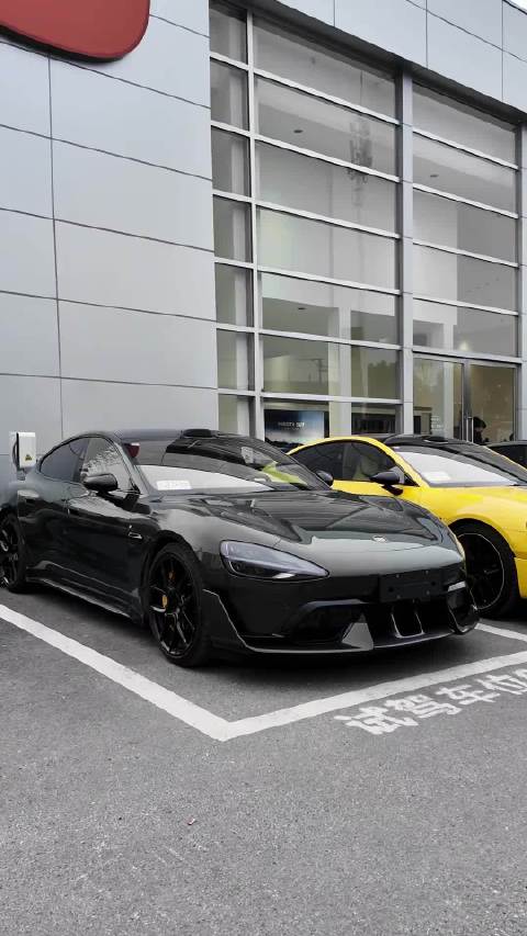 黑武士风格太帅了！同等级性能车还有它的对手吗？