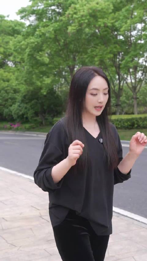 解锁人生新体验，沉浸式逛车展，下次我们家旅游开哪辆好呢？