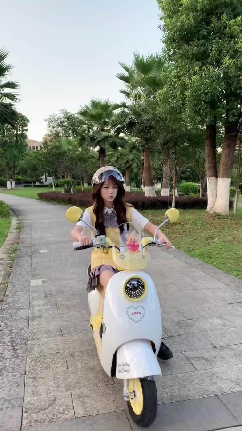 要坐下我的副驾嘛