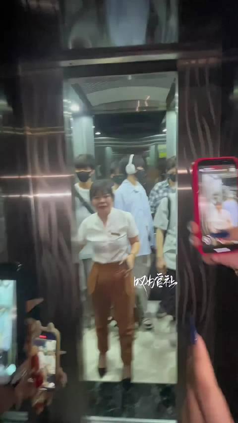 这个官还是太帅了