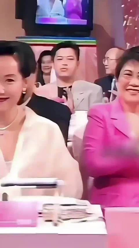 1994年周星驰出席香港小姐大赛作为评委与嘉宾