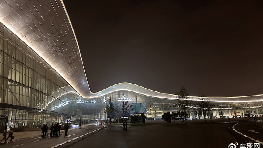 听说成都车展人少了？那以后车展还办得下去吗？| 聚论