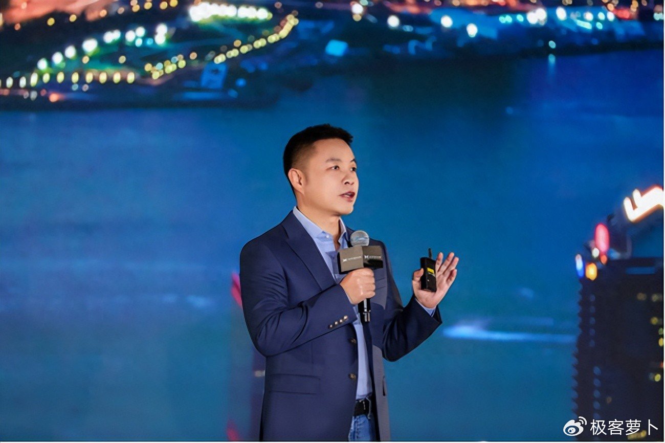 小鹏全球热爱之夜：2025款X9 35.98万元起售，加速全球市场布局