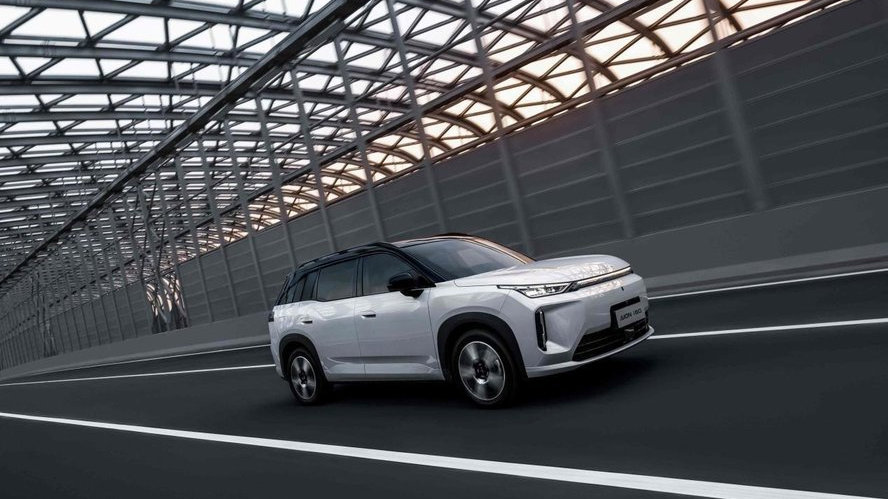 10万级大五座增程SUV黑马！埃安i60让你不再将就