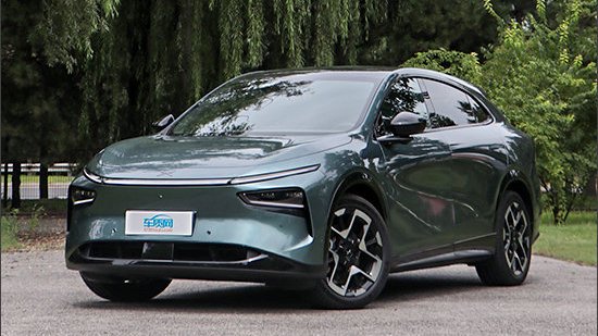 拥有未来交互体验的AI汽车 试驾小鹏G7 Max