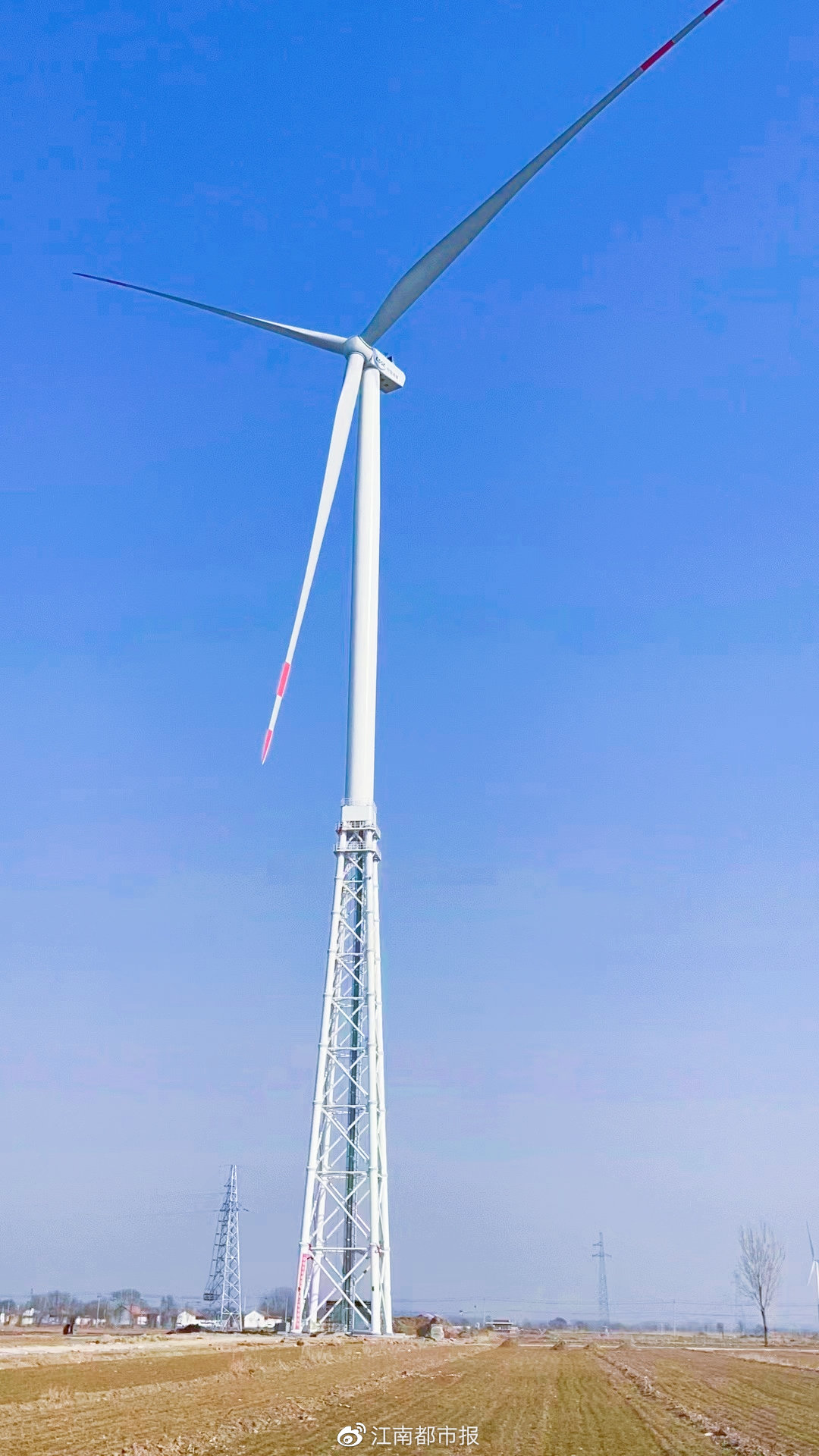 8MW！国内陆上单机容量最大风力发电机组顺利吊装完成_施工