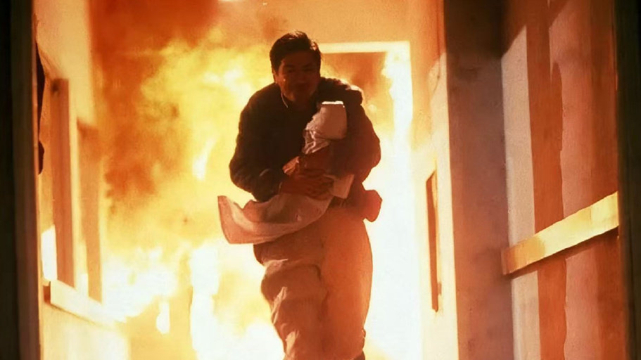 油电同智，智驾全球化的“超级入口”