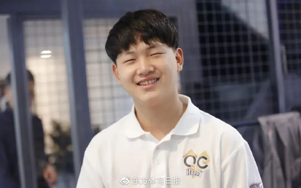 【王者荣耀职业选手FLY：想去亚运为国争光】