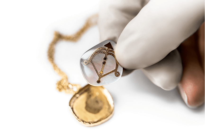 珍珠母贝是什么材质？-母贝珍珠是天然珍珠吗