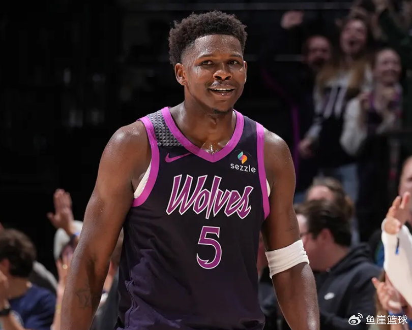 当里德导演20-0攻击波，戈贝尔迎里程碑，森林狼末节逆转揭示了怎样的韧性？