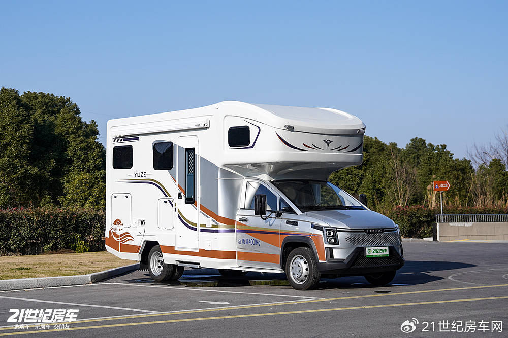 五菱底盘，绿牌C本可驾！23.98万的皓旅麒领S新能源房车到底值不值？