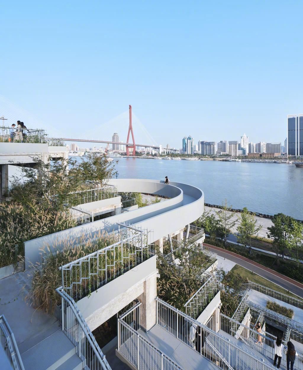 北京有了一座环球影城,而上海已经掌握流量密码休闲区蓝鸢梦想 - Www.slyday.coM 北京有了一座环球影城,而上海已经掌握流量密码休闲区蓝鸢梦想 - Www.slyday.coM