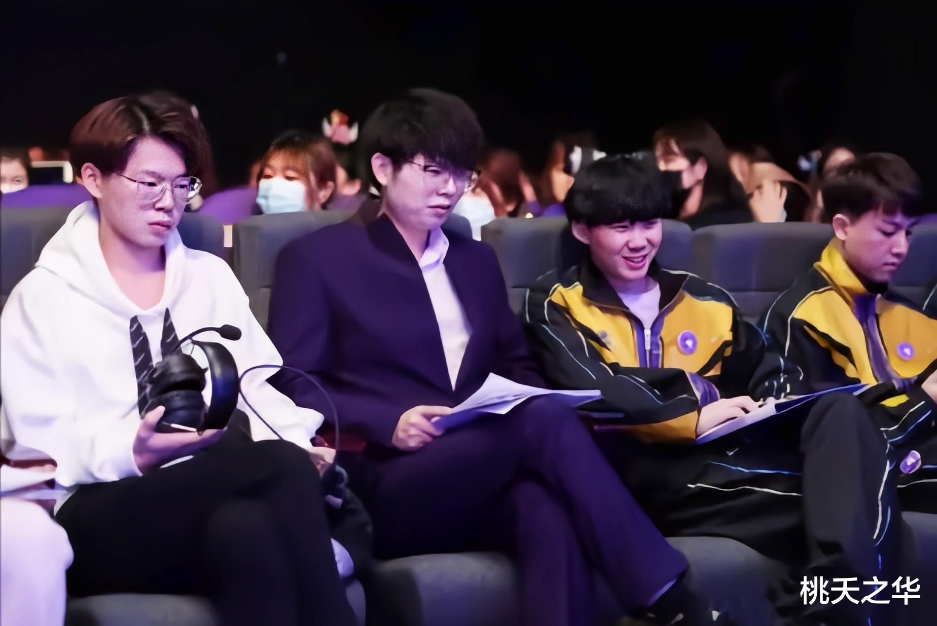 eStar夺冠并不是空谈,两大克星消失,打败eStar的可能只剩自己了休闲区蓝鸢梦想 - Www.slyday.coM eStar夺冠并不是空谈,两大克星消失,打败eStar的可能只剩自己了休闲区蓝鸢梦想 - Www.slyday.coM