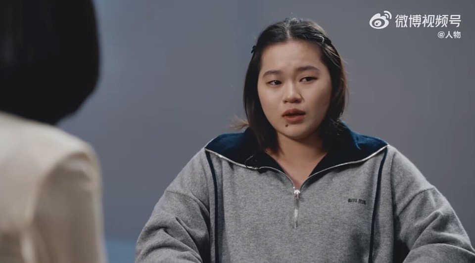 全红婵哭红双眼：很多人老说我特别胖 我特别伤心 看到体重秤就害怕